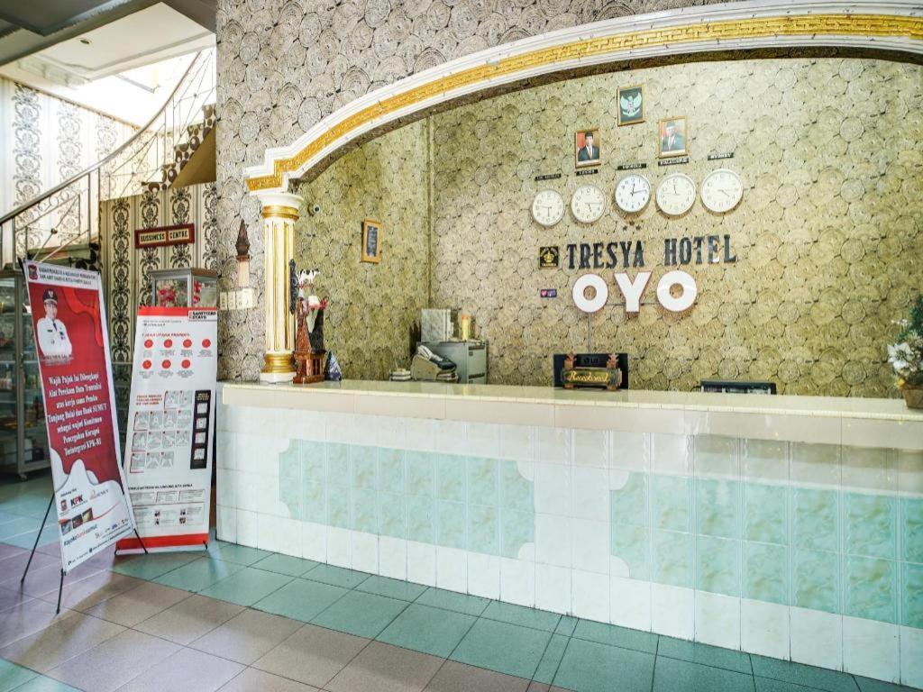 Oyo 1140 Hotel Tresya Tanjung Balai Tanjungbalai Exterior foto