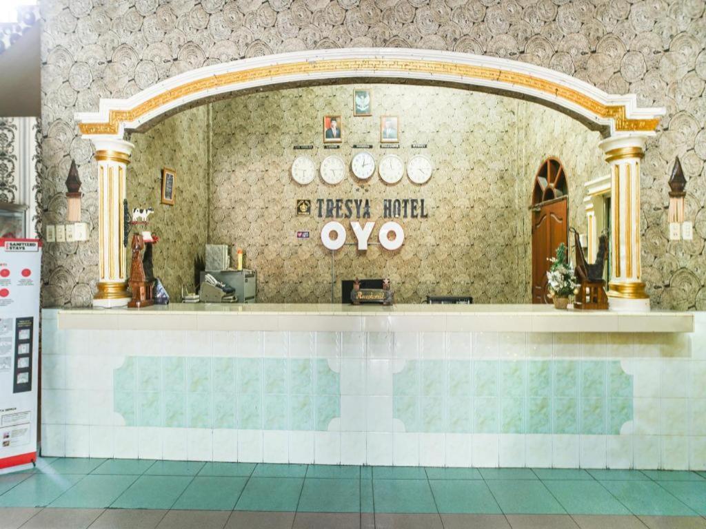 Oyo 1140 Hotel Tresya Tanjung Balai Tanjungbalai Exterior foto